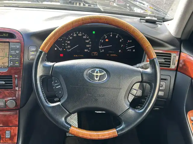 トヨタ セルシオ eR 東京都 2005(平17)年 9.9万km ブラック 純正DVDナビ/AM/FM/CD/DVD/MD/バックカメラ/D＋N席パワーシート/ポジションメモリー/レザーシート/クルーズコントロール/ステアリングスイッチ/本革巻きステアリング/車外バックカメラ/ステアリングスイッチ/サンルーフ/リアパワーサンシェード/ウッド調インストルメントパネル/MT付AT/TRCモード/PWRモード/ECTモード/SNOWモード/スマートキー/スペアキー/純正フロアマット/社外20インチアルミホイール/AFS/取扱説明書