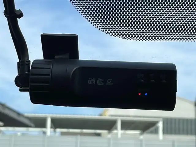 トヨタ シエンタ ハイブリッド G クエロ 滋賀県 2018(平30)年 8万km ホワイトパールクリスタルシャイン 純正ナビ/CD/DVD/Bluetooth/フルセグテレビ/パノラミックビューモニター/モデリスタエアロ/セーフティーセンス/・プリクラッシュセーフティ/・レーンディパーチャーアラート/・オートマチックハイビーム/インテリジェントクリアランスソナー/クルーズコントロール/両側パワースライドドア/ETC/LEDヘッドライト/オートライト/ハーフレザーシート/D/N席シートヒーター/ステアリングヒーター/前後ドライブレコーダー/プッシュスタート/スマートキー/スペアキー