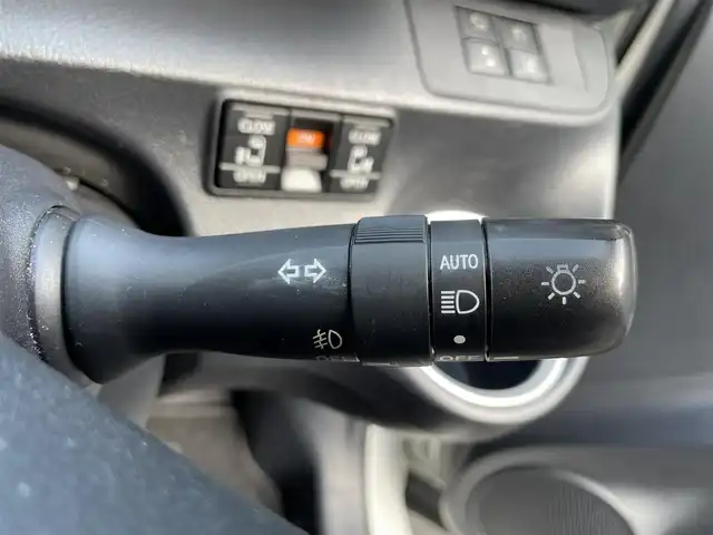 トヨタ シエンタ ハイブリッド G クエロ 滋賀県 2018(平30)年 8万km ホワイトパールクリスタルシャイン 純正ナビ/CD/DVD/Bluetooth/フルセグテレビ/パノラミックビューモニター/モデリスタエアロ/セーフティーセンス/・プリクラッシュセーフティ/・レーンディパーチャーアラート/・オートマチックハイビーム/インテリジェントクリアランスソナー/クルーズコントロール/両側パワースライドドア/ETC/LEDヘッドライト/オートライト/ハーフレザーシート/D/N席シートヒーター/ステアリングヒーター/前後ドライブレコーダー/プッシュスタート/スマートキー/スペアキー