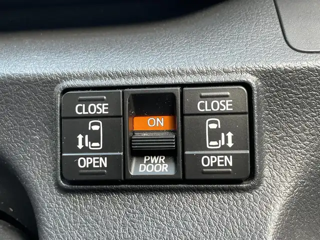 トヨタ シエンタ ハイブリッド G クエロ 滋賀県 2018(平30)年 8万km ホワイトパールクリスタルシャイン 純正ナビ/CD/DVD/Bluetooth/フルセグテレビ/パノラミックビューモニター/モデリスタエアロ/セーフティーセンス/・プリクラッシュセーフティ/・レーンディパーチャーアラート/・オートマチックハイビーム/インテリジェントクリアランスソナー/クルーズコントロール/両側パワースライドドア/ETC/LEDヘッドライト/オートライト/ハーフレザーシート/D/N席シートヒーター/ステアリングヒーター/前後ドライブレコーダー/プッシュスタート/スマートキー/スペアキー