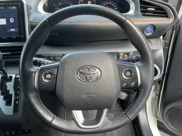 トヨタ シエンタ ハイブリッド G クエロ 滋賀県 2018(平30)年 8万km ホワイトパールクリスタルシャイン 純正ナビ/CD/DVD/Bluetooth/フルセグテレビ/パノラミックビューモニター/モデリスタエアロ/セーフティーセンス/・プリクラッシュセーフティ/・レーンディパーチャーアラート/・オートマチックハイビーム/インテリジェントクリアランスソナー/クルーズコントロール/両側パワースライドドア/ETC/LEDヘッドライト/オートライト/ハーフレザーシート/D/N席シートヒーター/ステアリングヒーター/前後ドライブレコーダー/プッシュスタート/スマートキー/スペアキー