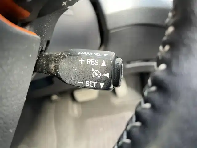 トヨタ シエンタ ハイブリッド G クエロ 滋賀県 2018(平30)年 8万km ホワイトパールクリスタルシャイン 純正ナビ/CD/DVD/Bluetooth/フルセグテレビ/パノラミックビューモニター/モデリスタエアロ/セーフティーセンス/・プリクラッシュセーフティ/・レーンディパーチャーアラート/・オートマチックハイビーム/インテリジェントクリアランスソナー/クルーズコントロール/両側パワースライドドア/ETC/LEDヘッドライト/オートライト/ハーフレザーシート/D/N席シートヒーター/ステアリングヒーター/前後ドライブレコーダー/プッシュスタート/スマートキー/スペアキー