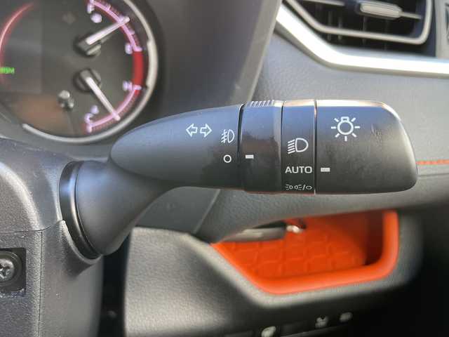 トヨタ ＲＡＶ４ アドベンチャー 青森県 2020(令2)年 6.2万km アッシュグレーメタリック/アーバンカーキ 4WD/純正9インチディスプレイオーディオナビ/OPパノラミックビューモニター/合皮スポーティシート/OP前席エアシート・シートヒーター/運転席パワーシート/ステアリングヒーター/セーフティセンス/プリクラッシュセーフティ/レーダークルーズコントロール/レーントレーシングアシスト/オートマチックハイビーム/OPブラインドスポットモニター/ビルトインETC/前後ドライブレコーダー/LEDヘッドライト/オートライト/フォグランプ/ルーフレール/純正19インチアルミ/スペアキー/R3.R5.R6.R7年記録簿有り/保証書・取説書