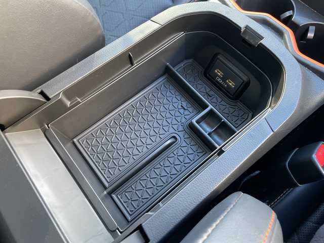 トヨタ ＲＡＶ４ アドベンチャー 青森県 2020(令2)年 6.2万km アッシュグレーメタリック/アーバンカーキ 4WD/純正9インチディスプレイオーディオナビ/OPパノラミックビューモニター/合皮スポーティシート/OP前席エアシート・シートヒーター/運転席パワーシート/ステアリングヒーター/セーフティセンス/プリクラッシュセーフティ/レーダークルーズコントロール/レーントレーシングアシスト/オートマチックハイビーム/OPブラインドスポットモニター/ビルトインETC/前後ドライブレコーダー/LEDヘッドライト/オートライト/フォグランプ/ルーフレール/純正19インチアルミ/スペアキー/R3.R5.R6.R7年記録簿有り/保証書・取説書