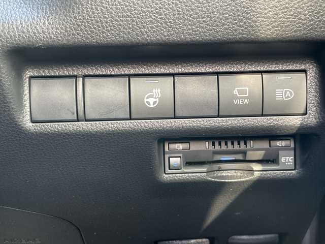 トヨタ ＲＡＶ４ アドベンチャー 青森県 2020(令2)年 6.2万km アッシュグレーメタリック/アーバンカーキ 4WD/純正9インチディスプレイオーディオナビ/OPパノラミックビューモニター/合皮スポーティシート/OP前席エアシート・シートヒーター/運転席パワーシート/ステアリングヒーター/セーフティセンス/プリクラッシュセーフティ/レーダークルーズコントロール/レーントレーシングアシスト/オートマチックハイビーム/OPブラインドスポットモニター/ビルトインETC/前後ドライブレコーダー/LEDヘッドライト/オートライト/フォグランプ/ルーフレール/純正19インチアルミ/スペアキー/R3.R5.R6.R7年記録簿有り/保証書・取説書