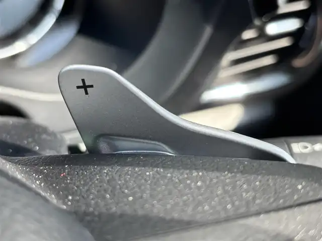 トヨタ ハイラックス Z GRスポーツ 奈良県 2024(令6)年 1.1万km アティチュードブラックマイカ 純正ナビ　/BT/USB/全方位カメラ　/パワーシート　/ハーフレザーシート　/ＥＴＣ　/追従型クルーズコントロール　/前後コーナーセンサー　/センターデフロック　/ダウンヒルアシストコントロール　/全方位ドライブレコーダー　/ＡＡＣ/スマートイー/パドルシフト/フロアマット/純正18インチアルミホイール/衝突被害軽減システム