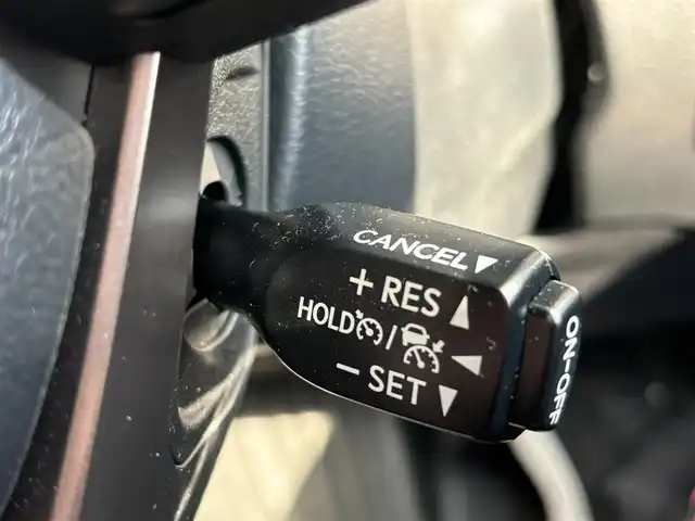 トヨタ ハイラックス Z GRスポーツ 奈良県 2024(令6)年 1.1万km アティチュードブラックマイカ 純正ナビ　/BT/USB/全方位カメラ　/パワーシート　/ハーフレザーシート　/ＥＴＣ　/追従型クルーズコントロール　/前後コーナーセンサー　/センターデフロック　/ダウンヒルアシストコントロール　/全方位ドライブレコーダー　/ＡＡＣ/スマートイー/パドルシフト/フロアマット/純正18インチアルミホイール/衝突被害軽減システム