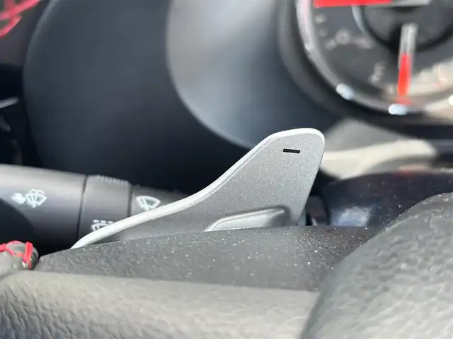 トヨタ ハイラックス Z GRスポーツ 奈良県 2024(令6)年 1.1万km アティチュードブラックマイカ 純正ナビ　/BT/USB/全方位カメラ　/パワーシート　/ハーフレザーシート　/ＥＴＣ　/追従型クルーズコントロール　/前後コーナーセンサー　/センターデフロック　/ダウンヒルアシストコントロール　/全方位ドライブレコーダー　/ＡＡＣ/スマートイー/パドルシフト/フロアマット/純正18インチアルミホイール/衝突被害軽減システム