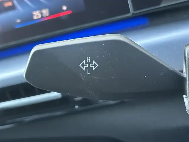 ＢＭＷ ＢＭＷ Ｘ２ xDrive 20i Mスポーツ 茨城県 2024(令6)年 1.4万km サファイアブラックP 純正ナビ/　(AM/FM/Bluetooth/AppleCarPlay)/Connected Drive/　(YouTube/Disney＋/Alexa)/全方位カメラ/全方位ドライブレコーダー/ミラー内蔵型ETC/アンビエントライト/ブラインドスポットモニター/ヘッドアップディスプレイ/前後コーナーセンサー/電動リアゲート/ハーフレザーシート/ハンドルヒーター/シートヒーター(D＋N席)/パワーシート(D＋N席)/純正フロアマット/純正アルミホイール/LEDヘッドライト/プッシュスタート