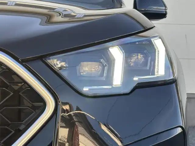 ＢＭＷ ＢＭＷ Ｘ２ xDrive 20i Mスポーツ 茨城県 2024(令6)年 1.4万km サファイアブラックP 純正ナビ/　(AM/FM/Bluetooth/AppleCarPlay)/Connected Drive/　(YouTube/Disney＋/Alexa)/全方位カメラ/全方位ドライブレコーダー/ミラー内蔵型ETC/アンビエントライト/ブラインドスポットモニター/ヘッドアップディスプレイ/前後コーナーセンサー/電動リアゲート/ハーフレザーシート/ハンドルヒーター/シートヒーター(D＋N席)/パワーシート(D＋N席)/純正フロアマット/純正アルミホイール/LEDヘッドライト/プッシュスタート