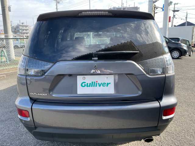 三菱 アウトランダー 24G 神奈川県 2009(平21)年 7.6万km ミディアムパープリッシュグレーマイカ メモリナビ/フルセグテレビ/クルーズコントロール/ETC/コーナーセンサー/電動格納ミラー/パドルシフト/オートライト/フォグランプ/純正ドアバイザー/純正フロアマット