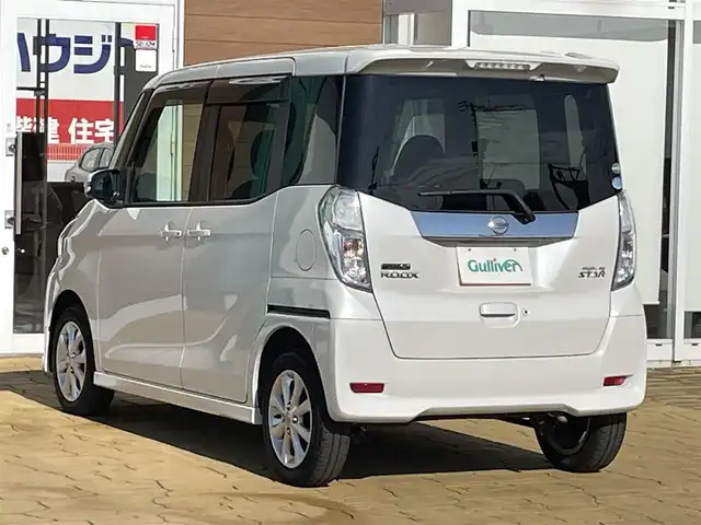 日産 デイズ ルークス ハイウェイスターX 宮崎県 2017(平29)年 5.5万km ホワイトパール ナビ【AVIC-RZ301】/アラウンドビューモニター/フルセグTV/パワースライドドア/アイドリングストップ/衝突軽減ブレーキ/純正14インチAW/LEDヘッドライト/エアバックW＋サイド/プッシュスタート/メモリナビ