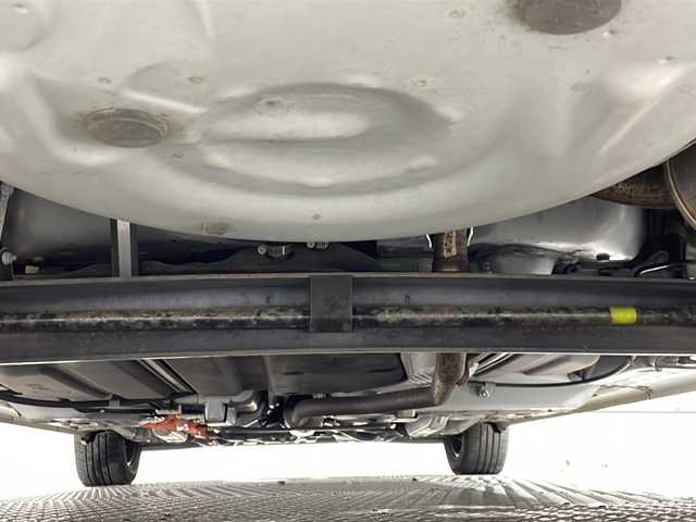 トヨタ シエンタ ハイブリッド G クエロ 沖縄県 2018(平30)年 7.3万km ホワイトパールクリスタルシャイン 県外仕入 /禁煙車 /社外ナビ(TV/CD/DVD/Bluetooth) /バックカメラ /トヨタセーフティセンス /ハーフレザーシート/クルーズコントロール /ETC /スペアキー /USB充電 /オートマチックハイビーム /車線逸脱警報