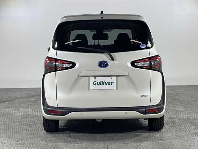 トヨタ シエンタ ハイブリッド G クエロ 沖縄県 2018(平30)年 7.3万km ホワイトパールクリスタルシャイン 県外仕入 /禁煙車 /社外ナビ(TV/CD/DVD/Bluetooth) /バックカメラ /トヨタセーフティセンス /ハーフレザーシート/クルーズコントロール /ETC /スペアキー /USB充電 /オートマチックハイビーム /車線逸脱警報