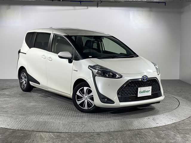 トヨタ シエンタ ハイブリッド G クエロ 沖縄県 2018(平30)年 7.3万km ホワイトパールクリスタルシャイン 県外仕入 /禁煙車 /社外ナビ(TV/CD/DVD/Bluetooth) /バックカメラ /トヨタセーフティセンス /ハーフレザーシート/クルーズコントロール /ETC /スペアキー /USB充電 /オートマチックハイビーム /車線逸脱警報