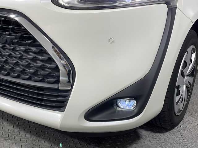 トヨタ シエンタ ハイブリッド G クエロ 沖縄県 2018(平30)年 7.3万km ホワイトパールクリスタルシャイン 県外仕入 /禁煙車 /社外ナビ(TV/CD/DVD/Bluetooth) /バックカメラ /トヨタセーフティセンス /ハーフレザーシート/クルーズコントロール /ETC /スペアキー /USB充電 /オートマチックハイビーム /車線逸脱警報