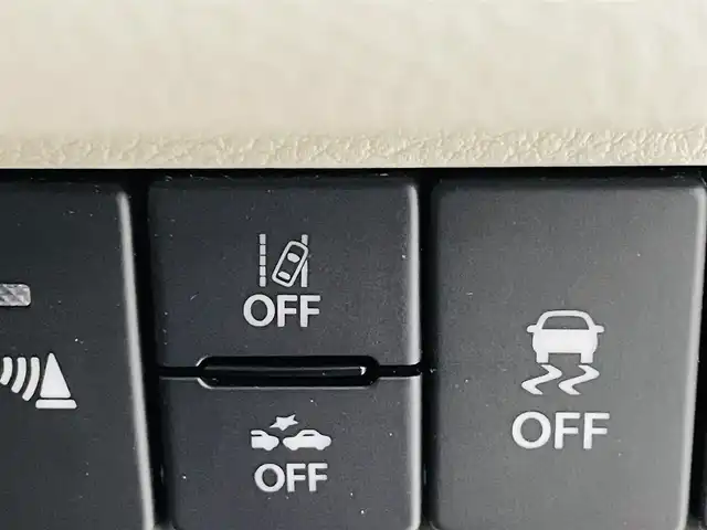 スズキ ラパン ＬＣ X 福島県 2022(令4)年 2.2万km トラッドカーキメタリック/アーバンブラウン 2トーン デュアルカメラブレーキサポート/・横滑り防止機能/・レーンキープアシスト/純正8インチナビ/・型番；CN-FZ886/・CD/DVD/BT/USB/USB/HDMI/iPod/FM/AM/シートヒーター/LEDヘッドライト/純正アルミホイール付きサマータイヤ/ステアリングリモコン/プッシュスタート/・スマートキー