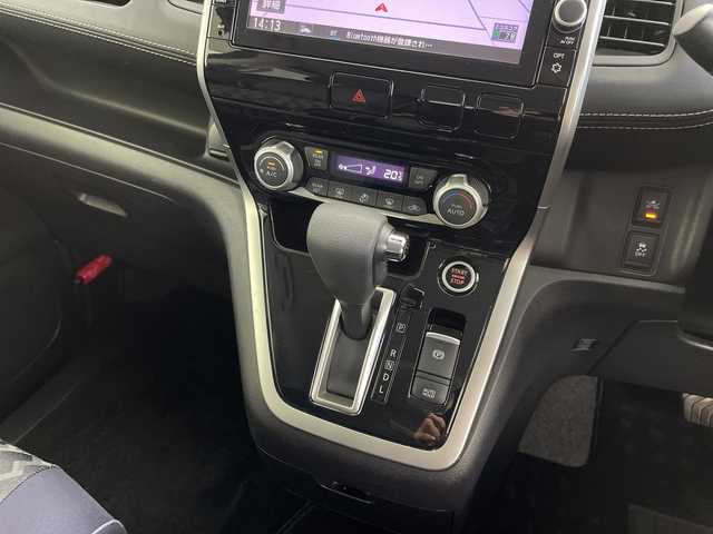 日産 セレナ ハイウェイスター プロパイロットED 岐阜県 2017(平29)年 5.8万km アズライトブルー プロパイロット/純正フリップダウンモニター/純正9インチメモリナビ/フルセグ/BT/DVD/BD/USB/バックカメラ/純正ドライブレコーダー/ビルトインETC/衝突軽減ブレーキ/両側パワースライドドア/クリアランスソナー/純正16インチAW/純正フロアマット/サイドバイザー/LEDオートライト/フォグランプ/シートバックテーブル/サンシェード/アイドリングストップ/ステアリングスイッチ/スマートキー/スペアキー