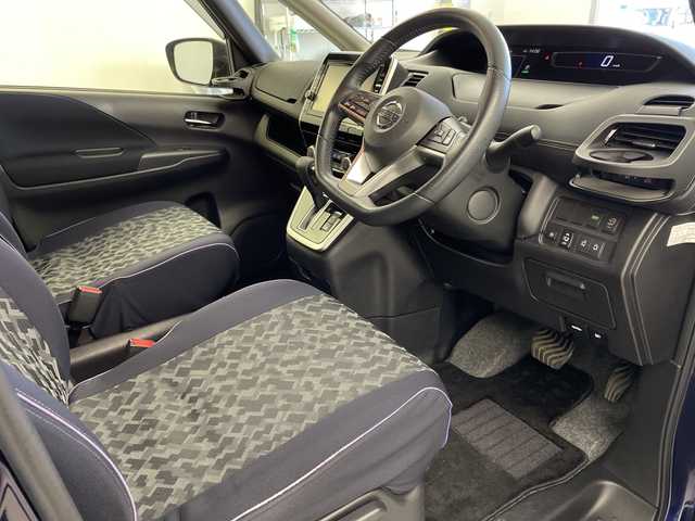 日産 セレナ ハイウェイスター プロパイロットED 岐阜県 2017(平29)年 5.8万km アズライトブルー プロパイロット/純正フリップダウンモニター/純正9インチメモリナビ/フルセグ/BT/DVD/BD/USB/バックカメラ/純正ドライブレコーダー/ビルトインETC/衝突軽減ブレーキ/両側パワースライドドア/クリアランスソナー/純正16インチAW/純正フロアマット/サイドバイザー/LEDオートライト/フォグランプ/シートバックテーブル/サンシェード/アイドリングストップ/ステアリングスイッチ/スマートキー/スペアキー