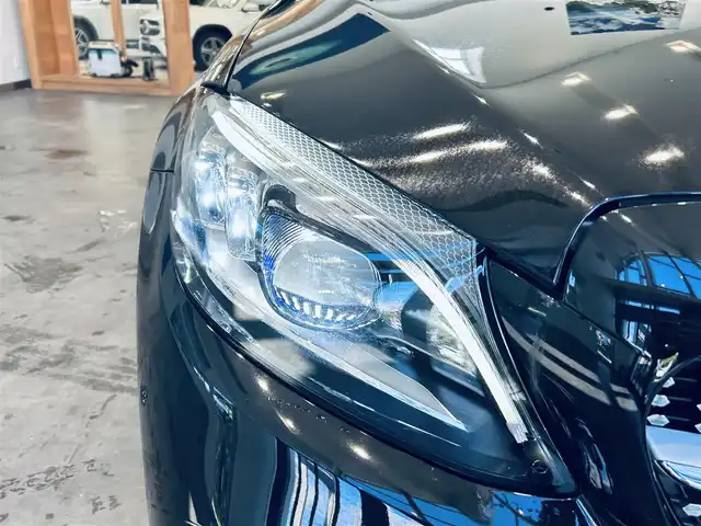 メルセデス・ベンツ Ｃ２２０ｄ ローレウスED スポーツプラスPKG 大阪府 2021(令3)年 3.3万km オブシディアンブラック レザーエクスクルーシブP/レーダーセーフティP/ワンオーナー/HUD/ACC/Burmeste/純正ナビ/TV/360度カメラ/applecarplay/純正18インチAW/LEDヘッドライト/電動リアゲート/ワイヤレス充電/赤革/メモリ付きパワーシート/エアシートヒーター/パフュームアトマイザー/ブラインドスポット