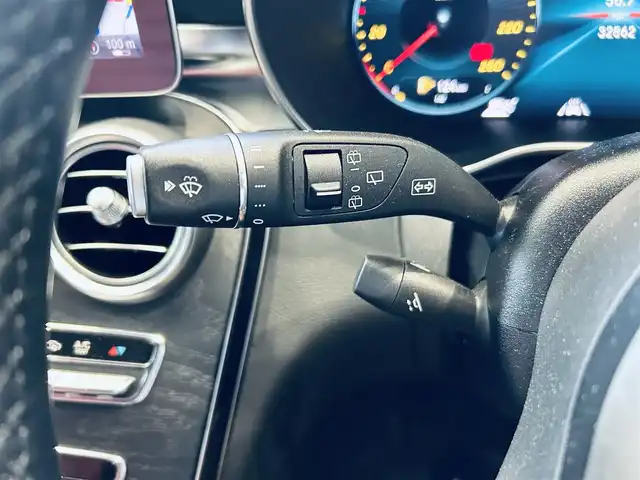 メルセデス・ベンツ Ｃ２２０ｄ ローレウスED スポーツプラスPKG 大阪府 2021(令3)年 3.3万km オブシディアンブラック レザーエクスクルーシブP/レーダーセーフティP/ワンオーナー/HUD/ACC/Burmeste/純正ナビ/TV/360度カメラ/applecarplay/純正18インチAW/LEDヘッドライト/電動リアゲート/ワイヤレス充電/赤革/メモリ付きパワーシート/エアシートヒーター/パフュームアトマイザー/ブラインドスポット