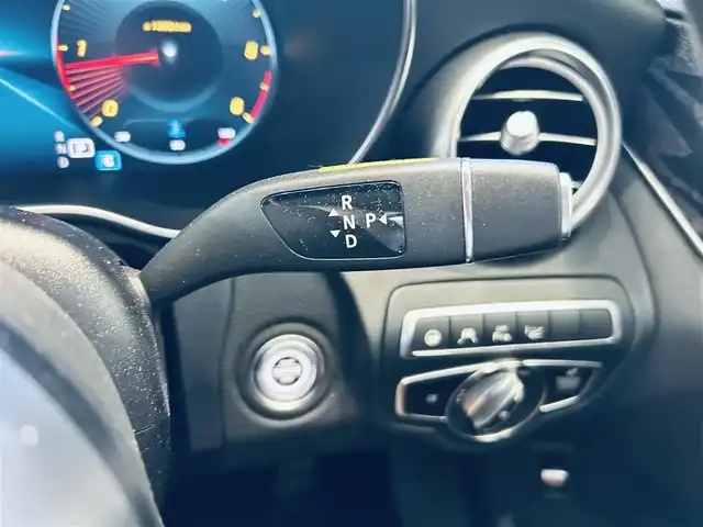 メルセデス・ベンツ Ｃ２２０ｄ ローレウスED スポーツプラスPKG 大阪府 2021(令3)年 3.3万km オブシディアンブラック レザーエクスクルーシブP/レーダーセーフティP/ワンオーナー/HUD/ACC/Burmeste/純正ナビ/TV/360度カメラ/applecarplay/純正18インチAW/LEDヘッドライト/電動リアゲート/ワイヤレス充電/赤革/メモリ付きパワーシート/エアシートヒーター/パフュームアトマイザー/ブラインドスポット