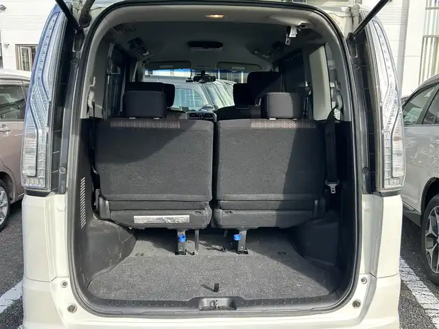 日産 セレナ ハイウェイスター Sハイブリッド 宮崎県 2014(平26)年 9.7万km ブリリアントホワイトパール /ナビ(AVIC-MRZ09)//TV/CD/DVD/Bluetooth//ETC//片側パワースライドドア//フリップダウンモニター//純正フロアマット//純正アルミホイール//ドアバイザー//取扱説明書//保証書//スペアキー×１