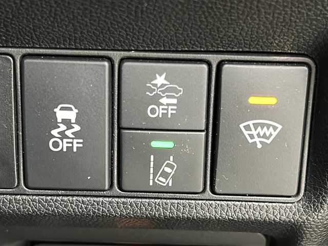 ホンダ ステップワゴン スパーダクールスピリット HセンシングBスタイル 宮城県 2019(平31)年 6万km プレミアムスパークルブラックパール 特別仕様車/禁煙車/純正フリップダウンモニター/Honda SENSING				/・衝突軽減ブレーキ		/・路外逸脱抑制機能/・アダプティブクルーズコントロール	/・車線維持支援システム/純正10型ナビ/・BT.CD.DVD.USB.HDMI.SD/フルセグTV/両側パワースライドドア/ドライブレコーダー一体型ミラー(F.R)/ビルトインETC/ハーフレザーシート/シートヒーター/プッシュスタート/スマートキー×2/LEDヘッドライト/横滑り防止機能/革巻きステアリング/ステアリングスイッチ/パドルシフト/純正フロアマッド/純正16インチアルミホイール(夏)/純正17インチアルミホイール(冬：215/55/R17積込み)/ロールサンシェード/シートバックテーブル