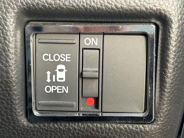 ホンダ Ｎ ＢＯＸ カスタム G L ホンダセンシング 愛媛県 2019(平31)年 5.3万km シャイニンググレーM 社外ナビ（Panasonic製）/BT/AM・FM/CD/DVD/フルセグTV/ビルトインETC/前後ドライブレコーダー/バックカメラ/コーナーセンサー/クルーズコントロール/衝突軽減システム/レーンキープアシスト/横滑り防止装置/片側パワースライドドア/後席フルフラットシート/LEDヘッドライト/フォグランプ/純正アルミホイール