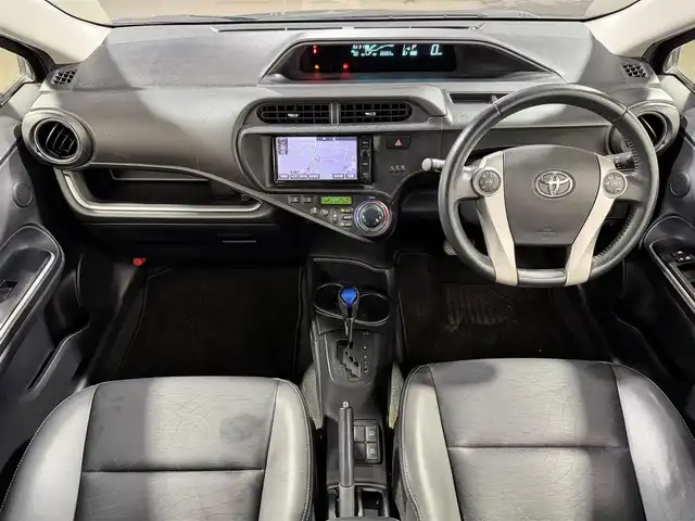 トヨタ アクア G ブラックソフトレザーセレ 大阪府 2014(平26)年 6.9万km グレーメタリック 黒革シート 純正エアロ モデリスタ15incAW 純正ナビTV バックカメラ スマートキー プッシュスタート アイドリングストップ オートライト オートエアコン ETC ワンオーナー