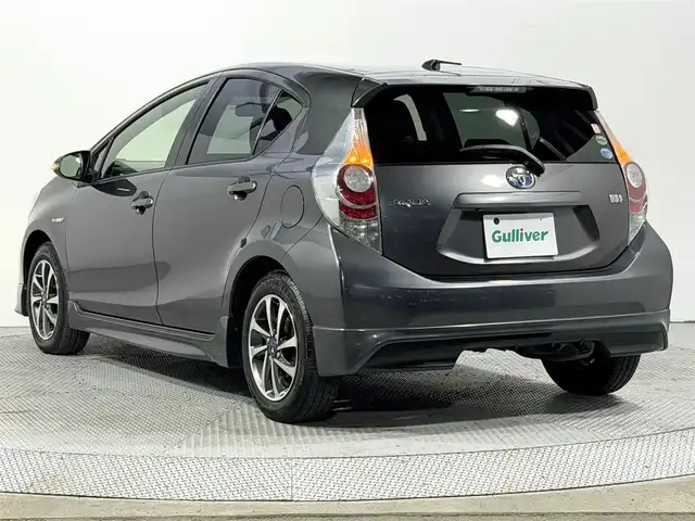 トヨタ アクア G ブラックソフトレザーセレ 大阪府 2014(平26)年 6.9万km グレーメタリック 黒革シート 純正エアロ モデリスタ15incAW 純正ナビTV バックカメラ スマートキー プッシュスタート アイドリングストップ オートライト オートエアコン ETC ワンオーナー