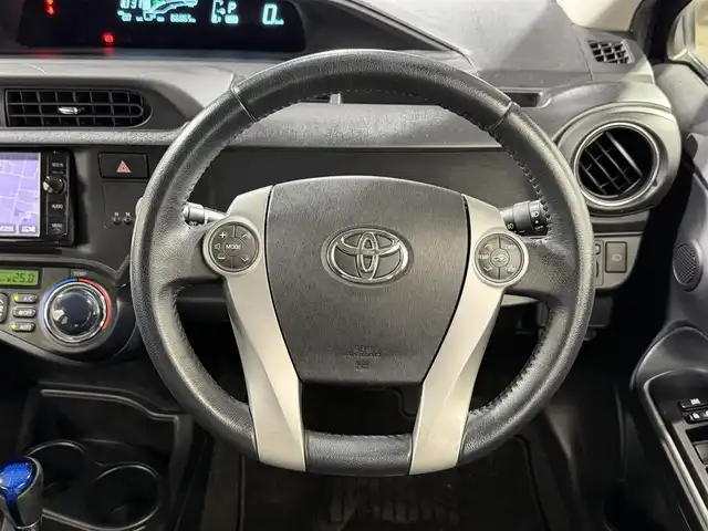 トヨタ アクア G ブラックソフトレザーセレ 大阪府 2014(平26)年 6.9万km グレーメタリック 黒革シート 純正エアロ モデリスタ15incAW 純正ナビTV バックカメラ スマートキー プッシュスタート アイドリングストップ オートライト オートエアコン ETC ワンオーナー