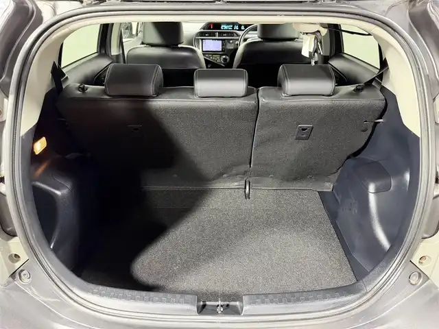 トヨタ アクア G ブラックソフトレザーセレ 大阪府 2014(平26)年 6.9万km グレーメタリック 黒革シート 純正エアロ モデリスタ15incAW 純正ナビTV バックカメラ スマートキー プッシュスタート アイドリングストップ オートライト オートエアコン ETC ワンオーナー