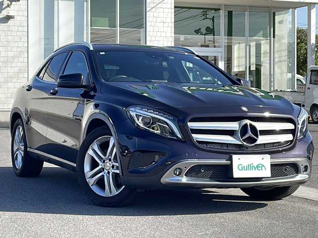メルセデス・ベンツ ＧＬＡ２５０ 4マチック 香川県 2014(平26)年 3.7万km 黒 純正ナビゲーション/【フルセグ/BT】/バックカメラ/シートヒーター/前後コーナーセンサー/ステアリングリモコン/レーダークルーズコントロール/パドルシフト/LEDヘッドライト/オートハイビーム/純正18インチアルミホイール/電動リアゲート/CPAプラス（緊急ブレーキ装置）/ヒルホルダー（坂道発進補助装置）/ESP（横滑り防止）/リモコンキー