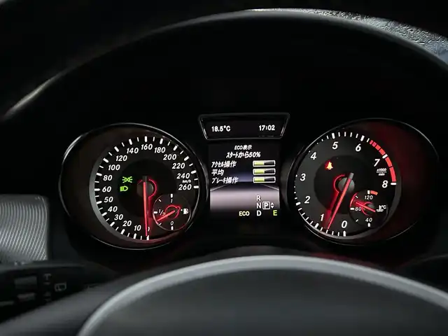 メルセデス・ベンツ ＧＬＡ２５０ 4マチック 香川県 2014(平26)年 3.7万km 黒 純正ナビゲーション/【フルセグ/BT】/バックカメラ/シートヒーター/前後コーナーセンサー/ステアリングリモコン/レーダークルーズコントロール/パドルシフト/LEDヘッドライト/オートハイビーム/純正18インチアルミホイール/電動リアゲート/CPAプラス（緊急ブレーキ装置）/ヒルホルダー（坂道発進補助装置）/ESP（横滑り防止）/リモコンキー