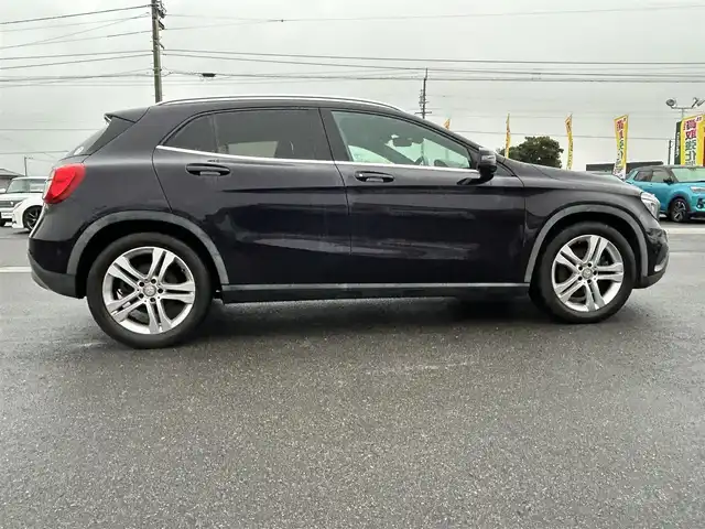 メルセデス・ベンツ ＧＬＡ２５０ 4マチック 香川県 2014(平26)年 3.7万km 黒 純正ナビゲーション/【フルセグ/BT】/バックカメラ/シートヒーター/前後コーナーセンサー/ステアリングリモコン/レーダークルーズコントロール/パドルシフト/LEDヘッドライト/オートハイビーム/純正18インチアルミホイール/電動リアゲート/CPAプラス（緊急ブレーキ装置）/ヒルホルダー（坂道発進補助装置）/ESP（横滑り防止）/リモコンキー