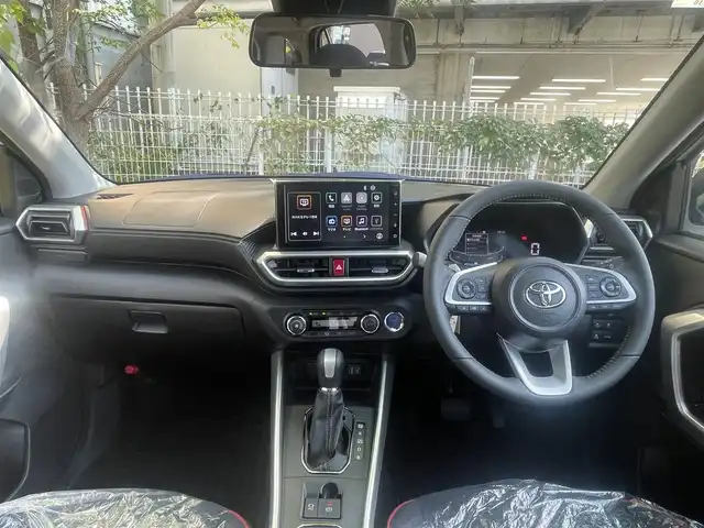 トヨタ ライズ Z 熊本県 2025(令7)年 0.1千km ブラックマイカメタリック/シャイニングホワイトパール ワンオーナー/プッシュスタート/純正ディスプレイオーディオ/全方位カメラ/純正17インチAW/レーダークルーズ/前席シートヒーター/LEDヘッドライト/オートライト/フォグライト/前後コーナーセンサー/横滑り防止装置/ウィンカーミラー/純正フロアマット/新車保証書/取扱説明書/スマートスペアキー×1本