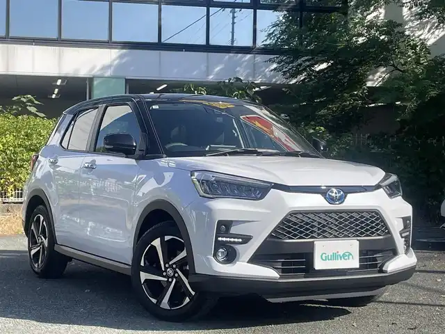 トヨタ ライズ Z 熊本県 2025(令7)年 0.1千km ブラックマイカメタリック/シャイニングホワイトパール ワンオーナー/プッシュスタート/純正ディスプレイオーディオ/全方位カメラ/純正17インチAW/レーダークルーズ/前席シートヒーター/LEDヘッドライト/オートライト/フォグライト/前後コーナーセンサー/横滑り防止装置/ウィンカーミラー/純正フロアマット/新車保証書/取扱説明書/スマートスペアキー×1本