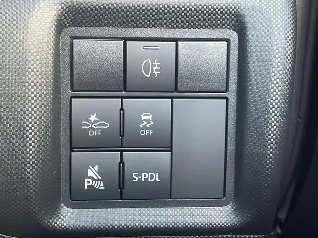 トヨタ ライズ Z 熊本県 2025(令7)年 0.1千km ブラックマイカメタリック/シャイニングホワイトパール ワンオーナー/プッシュスタート/純正ディスプレイオーディオ/全方位カメラ/純正17インチAW/レーダークルーズ/前席シートヒーター/LEDヘッドライト/オートライト/フォグライト/前後コーナーセンサー/横滑り防止装置/ウィンカーミラー/純正フロアマット/新車保証書/取扱説明書/スマートスペアキー×1本