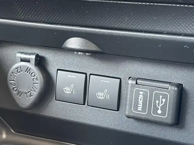 トヨタ ライズ Z 熊本県 2025(令7)年 0.1千km ブラックマイカメタリック/シャイニングホワイトパール ワンオーナー/プッシュスタート/純正ディスプレイオーディオ/全方位カメラ/純正17インチAW/レーダークルーズ/前席シートヒーター/LEDヘッドライト/オートライト/フォグライト/前後コーナーセンサー/横滑り防止装置/ウィンカーミラー/純正フロアマット/新車保証書/取扱説明書/スマートスペアキー×1本