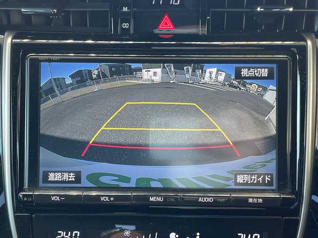 トヨタ ハリアー プレミアム 三重県 2016(平28)年 12.4万km ホワイトパールクリスタルシャイン 登録時123216km/フルモデリスタ/三眼ヘッドライト/ハーフレザーシート/禁煙車/ワンオーナー/純正ナビ/（AM/FM/TV/Bluetooth）/フルセグTV/バックカメラ/ビルトインETC/クルーズコントロール/ステアリングスイッチ/オートライト/パワーシート/パワーバックドア/レーンディパーチャーアラート/ISOFIX/スペアキー/プッシュスタート/純正フロアマット