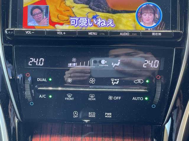 トヨタ ハリアー プレミアム 三重県 2016(平28)年 12.4万km ホワイトパールクリスタルシャイン 登録時123216km/フルモデリスタ/三眼ヘッドライト/ハーフレザーシート/禁煙車/ワンオーナー/純正ナビ/（AM/FM/TV/Bluetooth）/フルセグTV/バックカメラ/ビルトインETC/クルーズコントロール/ステアリングスイッチ/オートライト/パワーシート/パワーバックドア/レーンディパーチャーアラート/ISOFIX/スペアキー/プッシュスタート/純正フロアマット