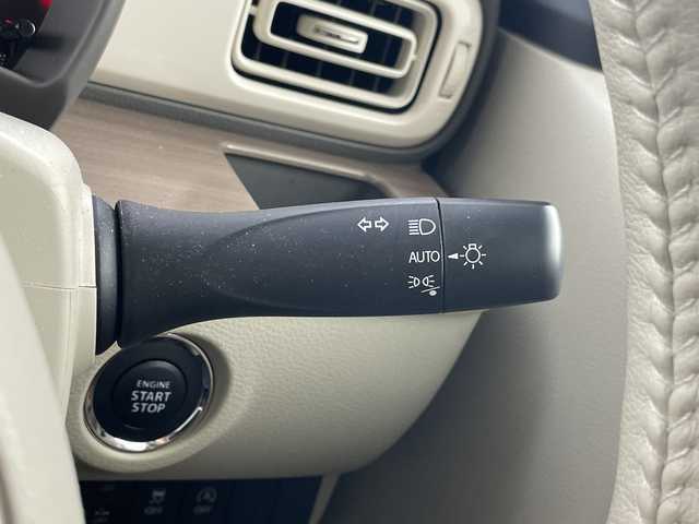 スズキ ラパン X 愛知県 2023(令5)年 0.7万km フォーンベージュM 禁煙車/純正7インチナビ/（CD/DVD/Bluetooth/フルセグTV/SD/USB)/全方位カメラ/スズキセーフティサポート/・衝突軽減ブレーキ/・レーンキープアシスト/・オートマチックハイビーム/・パーキングセンサー/ETC/前後ドライブレコーダー/シートヒーター/アイドリングストップ/純正14インチアルミホイール/スマートキー/スペアキー1本/プッシュスタート/純正フロアマット/横滑り防止装置/ベンチシート/電動格納ミラー