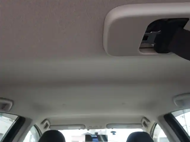 トヨタ アクア G 山形県 2014(平26)年 7.1万km ブラックマイカ 純正HDDナビ/　　【CD DVD BT ワンセグ USB AM/FM】/バックカメラ/オートライト/シートヒーター/15インチアルミホイール/アイドリングストップ/ステアリングスイッチ/電動格納ウィンカーミラー/フロアマット/ドアバイザ―/スマートキー/ETC