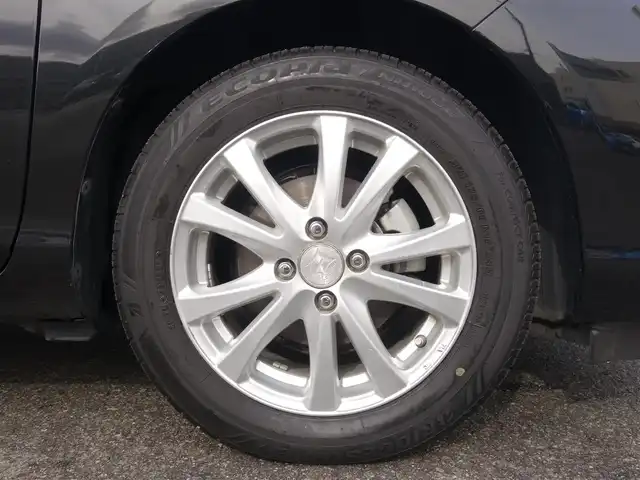 トヨタ アクア G 山形県 2014(平26)年 7.1万km ブラックマイカ 純正HDDナビ/　　【CD DVD BT ワンセグ USB AM/FM】/バックカメラ/オートライト/シートヒーター/15インチアルミホイール/アイドリングストップ/ステアリングスイッチ/電動格納ウィンカーミラー/フロアマット/ドアバイザ―/スマートキー/ETC