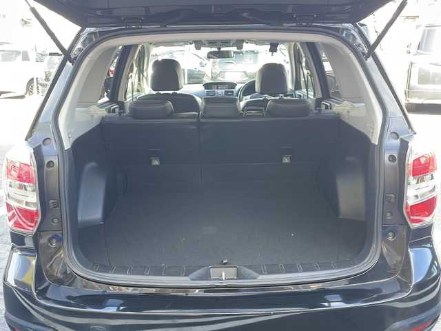 スバル フォレスター 2．0XT アイサイト 長野県 2013(平25)年 8.7万km クリスタルブラックシリカ (株)IDOMが運営する【じしゃロン長野店】の自社ローン専用車両になりますこちらは現金またはオートローンご利用時の価格です。自社ローンご希望の方は別途その旨お申付け下さい