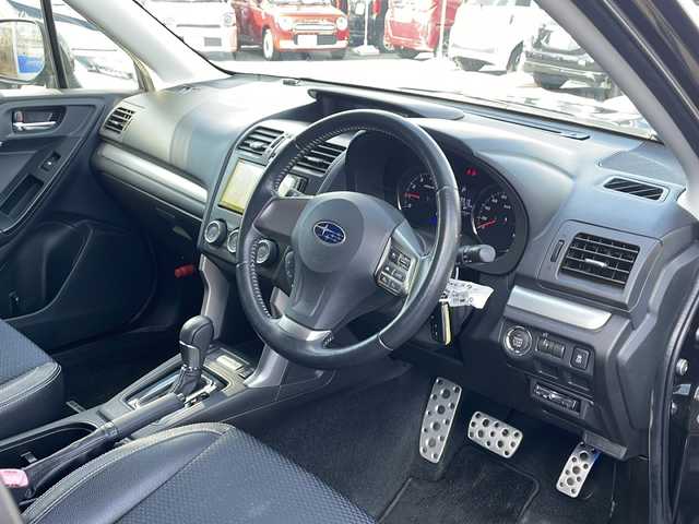 スバル フォレスター 2．0XT アイサイト 長野県 2013(平25)年 8.7万km クリスタルブラックシリカ (株)IDOMが運営する【じしゃロン長野店】の自社ローン専用車両になりますこちらは現金またはオートローンご利用時の価格です。自社ローンご希望の方は別途その旨お申付け下さい