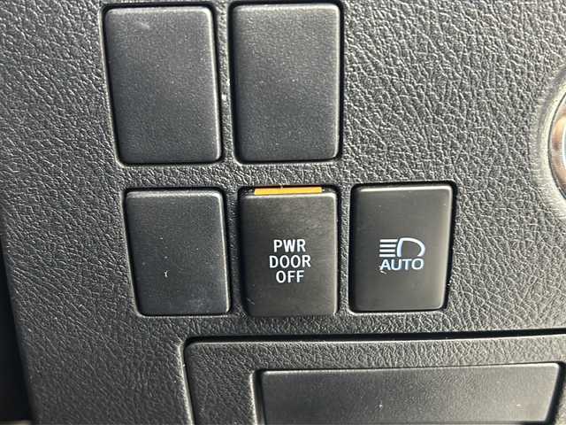 トヨタ ヴェルファイア Z 福島県 2018(平30)年 6.2万km プレシャスホワイトパール /禁煙車//トヨタセーフティーセンス//プリクラッシュセーフティ//レーントレーシングアシスト//オートマチックハイビーム//レーダークルーズコントロール//社外7インチナビ//フルセグTV・Bluetooth・CD・DVD//バックカメラ//フリップダウンモニター//両側パワースライドドア//ETC//前方ドライブレコーダー//LEDヘッドライト・LEDフォグライト//電子パーキングブレーキ//積込スタッドレスタイヤAW付き//純正ドアバイザー//純正フロアマット