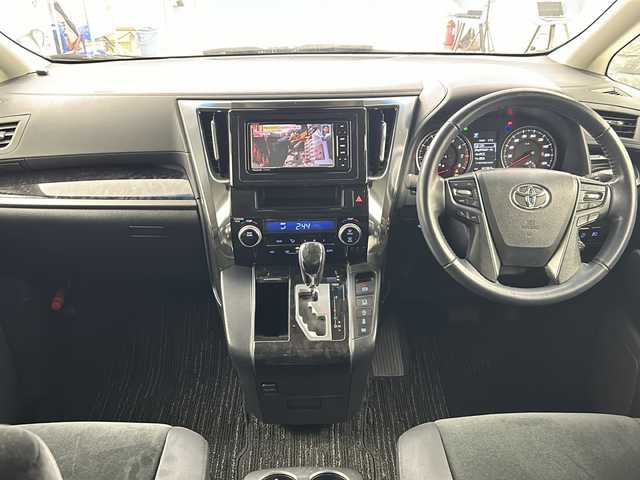 トヨタ ヴェルファイア Z 福島県 2018(平30)年 6.2万km プレシャスホワイトパール /禁煙車//トヨタセーフティーセンス//プリクラッシュセーフティ//レーントレーシングアシスト//オートマチックハイビーム//レーダークルーズコントロール//社外7インチナビ//フルセグTV・Bluetooth・CD・DVD//バックカメラ//フリップダウンモニター//両側パワースライドドア//ETC//前方ドライブレコーダー//LEDヘッドライト・LEDフォグライト//電子パーキングブレーキ//積込スタッドレスタイヤAW付き//純正ドアバイザー//純正フロアマット