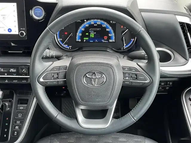 トヨタ ヴォクシー ハイブリッド S－Z 道央・札幌 2022(令4)年 4.3万km アティチュードブラックマイカ ４WD/寒冷地仕様/純正ディスプレイオーディオ（ナビ付）/CD/DVD/BT/フルセグ/プリクラッシュセーフティ/横滑り防止装置/レーダークルーズコントロール/レーンキープアシスト/パーキングアシスト/クリアランスソナー/プロアクティブドライビングアシスト/パーキングサポートブレーキ/ロードサインアシスト/バックカメラ/ビルトインETC2.0/ドライブレコーダー/EVMODE/DRIVEMODE切替/ワイパーデアイサー/両側パワースライドドア/ユニバーサルステップ/前席シートヒーター/ハーフレザーシート/革巻きステアリング/ステアリングリモコン/AC100V/電動パーキング/ブレーキホールド/プッシュスタート/スマートキー/LEDヘッドライト/オートライト/オートハイビーム/ヘッドライトレベライザー/電動格納ミラー/ウィンカーミラー/フロアマット/ドアバイザー